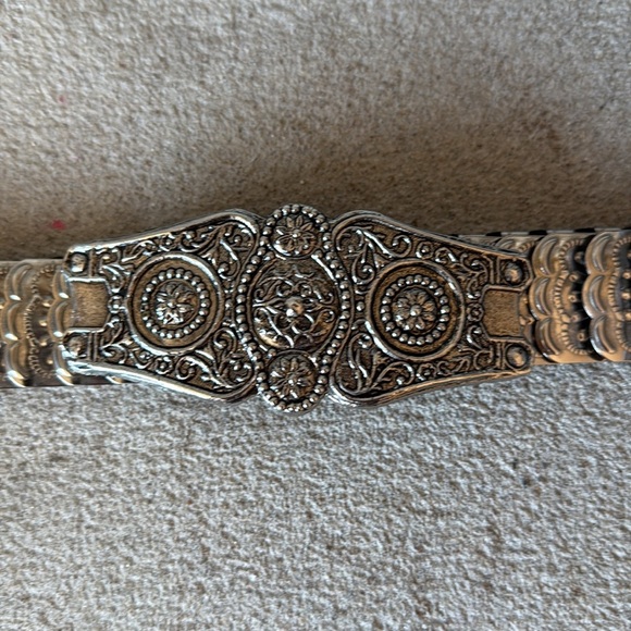 Vintage Ornate Silver Tone Stretch Belt Boho Floral Engraved Buckle 70s Festival - Picture 2 of 5